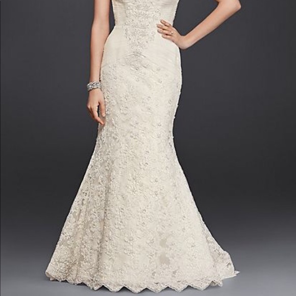 Oleg Cassini Wedding Gown - Picture 5 of 7